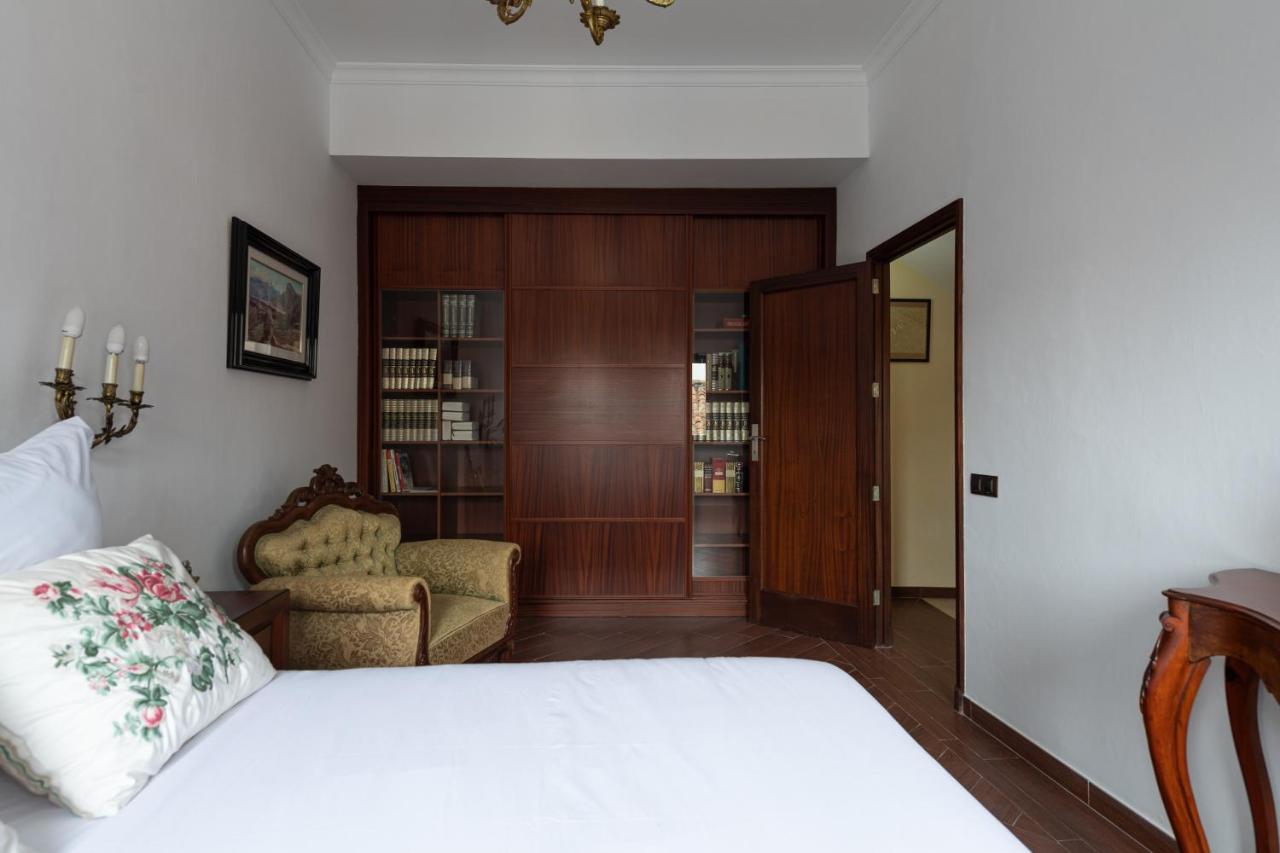 Homeforguest New Duplex With Rooftop Next To Arucas Cathedral Exterior foto