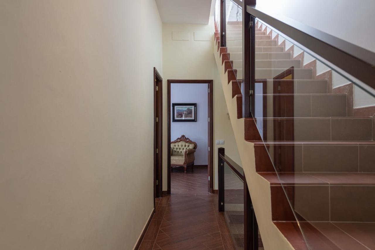 Homeforguest New Duplex With Rooftop Next To Arucas Cathedral Exterior foto